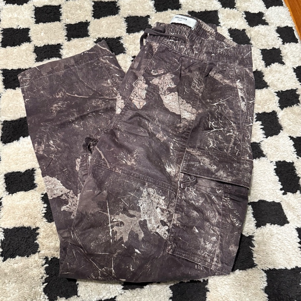 Hollister Baggy Camo Cargo Pull-On Pants